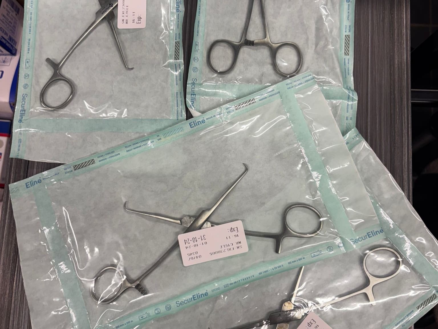 Lot Dermatologie / petite chirurgie 4