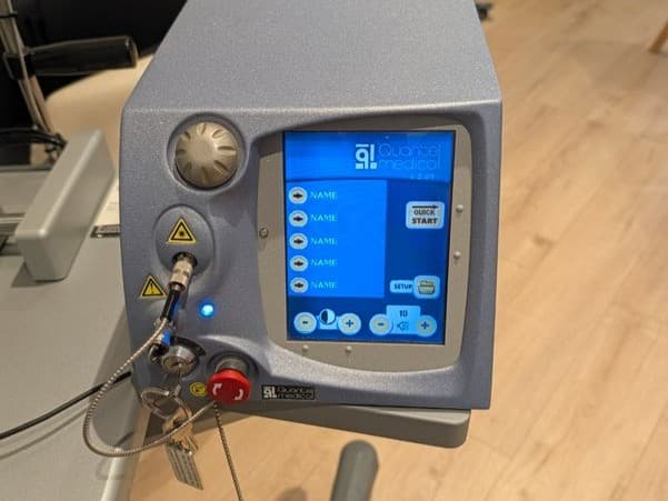 Laser ophtalmologique Quantel Optimis II + Vitra Multispot 3