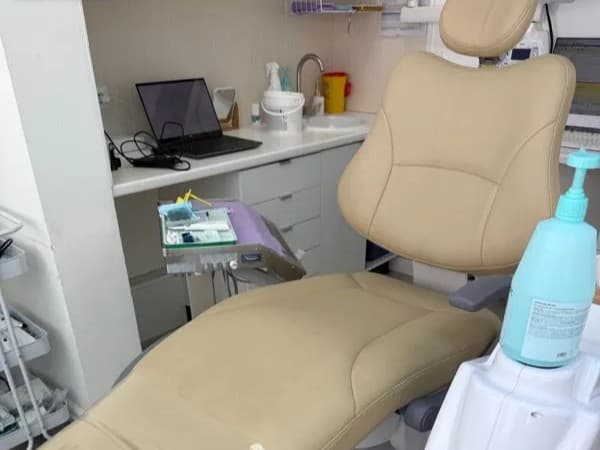 Fauteuil dentaire complet – Unit dentaire équipé – Très bon état