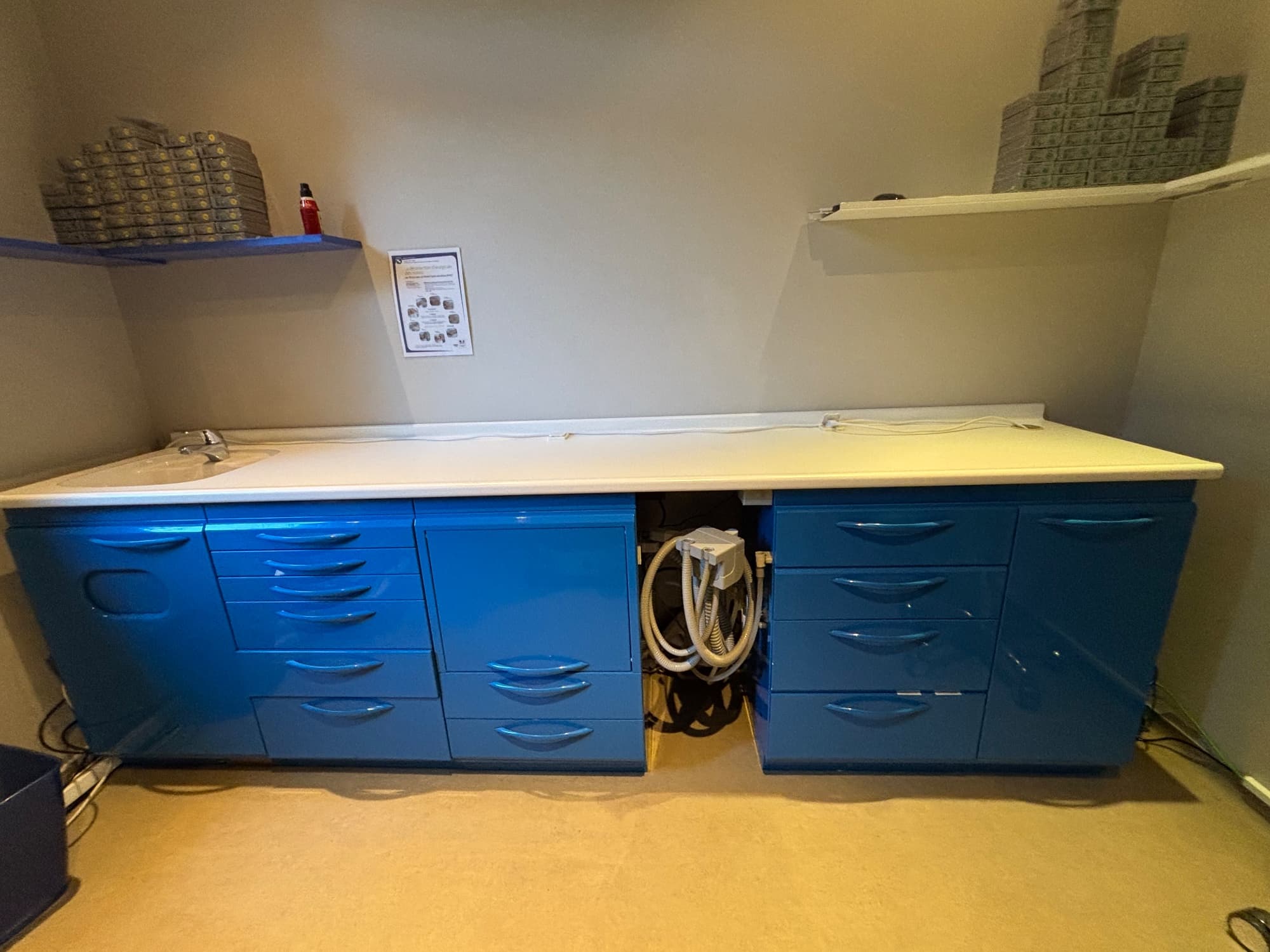 Meublé professionnel cabinet dentaire 1