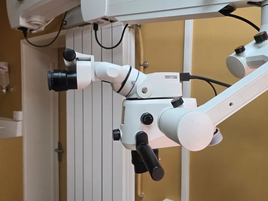 Microscope Dentaire 1